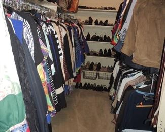 Womans clothes (M , L, XL) and shoes 7. 100s of purses