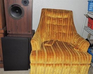 Speaker sets, retro chairs