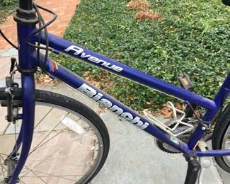 Bianchi Avenue ladies bike with basket. (See additional photos)