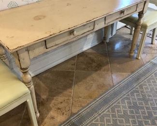 Vintage - Distressed Table