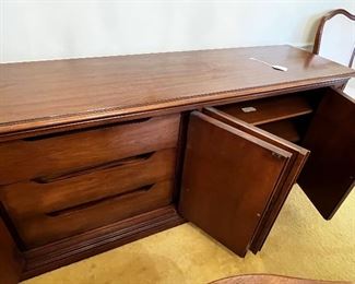 CHINA AND SILVER STORAGE