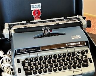 SMITH CORONA ELECTRIC TYPEWRITER