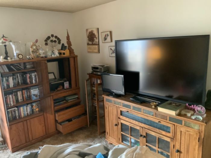 VINTAGE ESTATE SALE in Las Vegas, NV starts on 1/13/2023