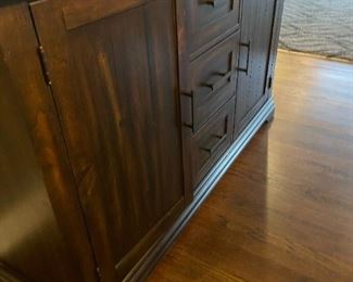 Great Veca Furniture Sideboard / Buffet