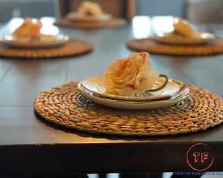 SET - Four Place Setting