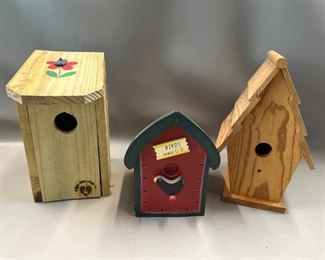 Wooden Birdhouse and Wooden Birdhouse Decor