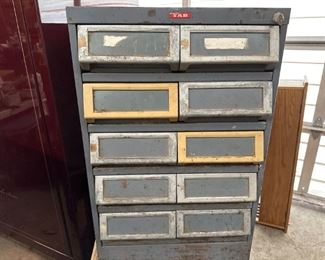 Taab Lock and Key Five Drawers