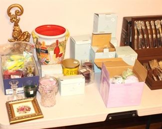 Candles and decorative items. 