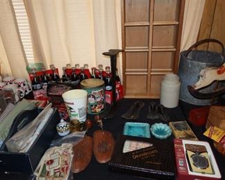 VINTAGE COKE MEMBERBELIA - SHOE SIZERS 