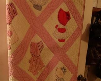 VINTAGE HANDMADE QUILT