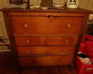 4 DRAWER ANTIQUE DRESSER