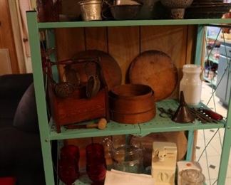 VINTAGE KITCHEN ITEMS 