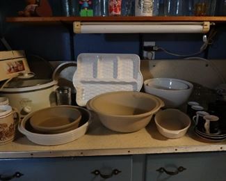 KITCHEN ITEMS 