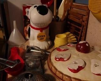 PIE PAN - PRIMITIVE KITCHEN ITEMS