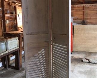 FOLDING SCREEN - MAKES A GREAT SHELF