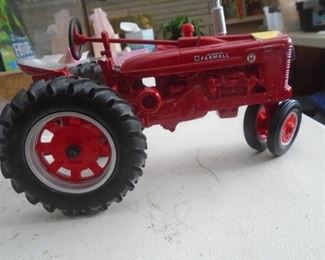 Toy tractor