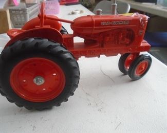 Toy tractor