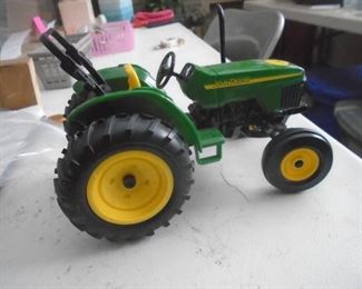 Toy tractor