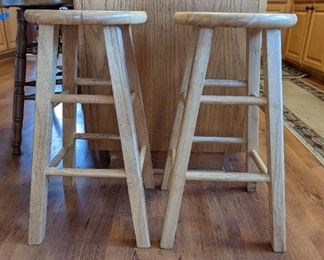 24" Stools