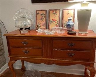 Sideboard/buffet