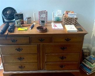 maple dresser
