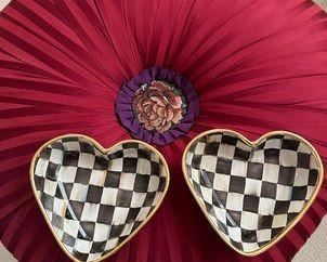 MacKenzie-Childs Setting Seat 31" around and ceramic Hearts- Most items New