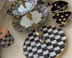 mixture courtly heart bowls