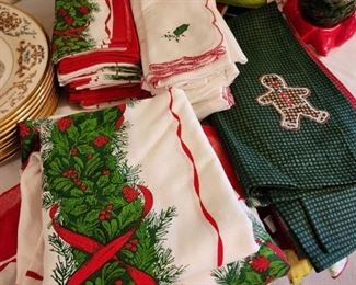 vintage Christmas linens