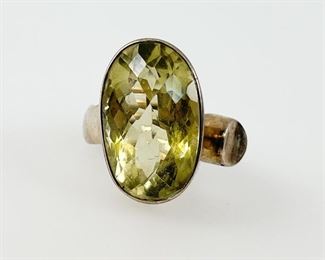 Fine Sterling Silver Green Peridot Colored Stone Modernist Ring 