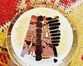 ART GLASS PAPERWEIGHT