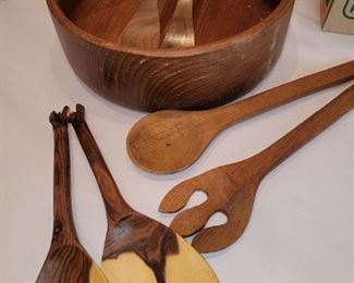 Wood kitchen items