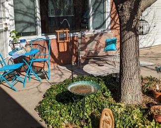 Turquoise bistro set, off white swing 