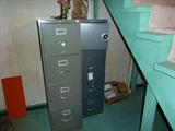 filling cabinet w/safe