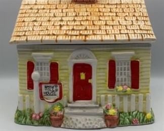 Limited Edition Nestle Toll House Cookie Jar 1992