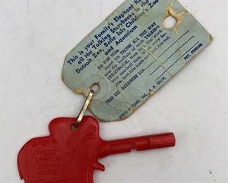 Detroit Zoo 1970s Family Elephant Key