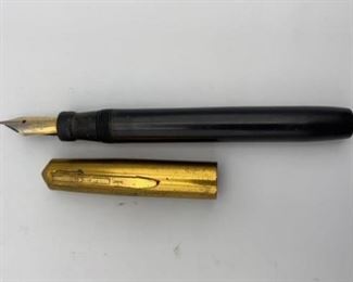 Vintage Royal Two-Tone Fountain Pen, 14K Gold Nib