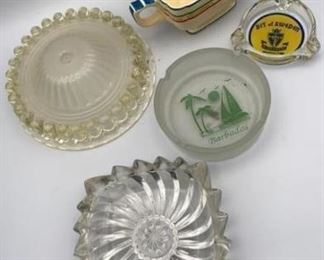 Vintage Glassware Decor Lot, Ashtrays, Shade