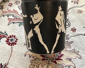 Ceramic vase, signed, with images by Eadward Muybridge (men boxing).