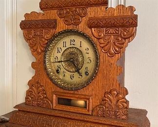 Old Oak Gingerbread Mantle Clock
