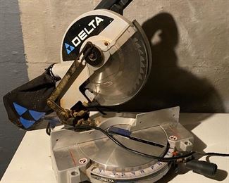 Delta Compound Miter Saw