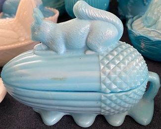 Westmoreland Blue and White Glass Squirrel on Acorn Nest 