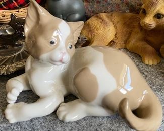 Lladro Cat