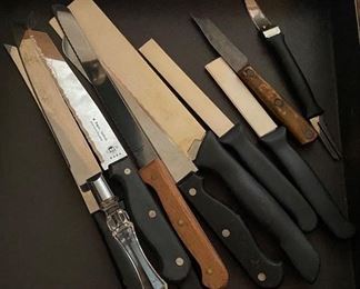Assorted Kitchen Knives