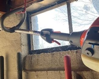 Husqvarna 128LD Yard Trimmer