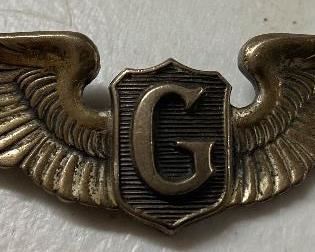 Pinback Glider Wings with Broken Pin