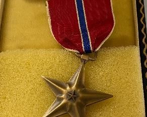 Bronze Star in Coffin Box (Unnamed)