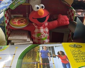 Vintage Fisher Price Singing Pizza Elmo in Box
