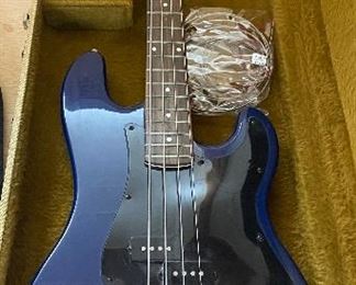 Vintage Silvertone Bass Guitar with Case