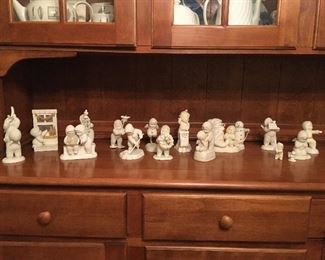 Snowbabies
69165 – The Littlest Christmas Tree
68820 – There’s No Place like Home
68390 – Now I lay me down to sleep
68020 – I made this just for you
06852 – Reach for the Moon
69720 – A Baby Brings Joy
69375 – Hooked on knitting
799641 – Be Back Soon
69968 – Jumping for Joy
69937 – Shoot for the Goal
69965 – The Karate Kid
69348 – Out to Lunch
69302 – Reach for a Hug
69517 – Batter Up
69332 – Ready for School
