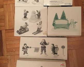 Department 56 Snow Village and Heritage Collection items
